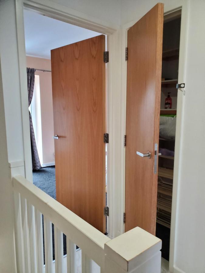 Beautiful & Elegant 2 Bed Room House Manchester Bagian luar foto